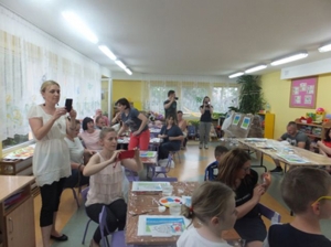 Warsztaty plastyczne pt. „Łąka barwami malowana”