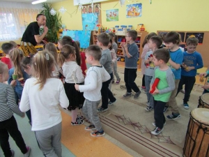 Afrykańskie rytmy w przedszkolu
