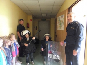  Wycieczka do komendy powiatowej policji w Radomsku - grupa IV - 2015