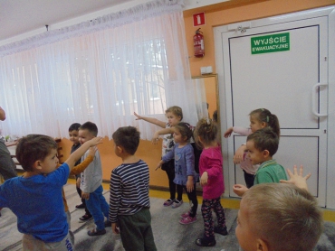 Warsztaty edukacyjne dla dzieci 3 i 4- letnich pt: „Co to jest powietrze?”